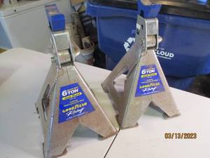 lot 159 image: Pair of heavy duty 6 ton Goodyear f...