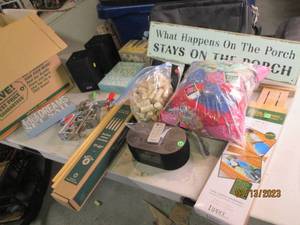 lot 170 image: Yarn, home decor and more...