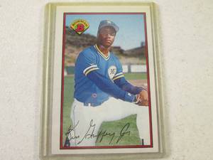 lot 3 image: 1989 Bowman Ken Griffey JR. Rookie ...