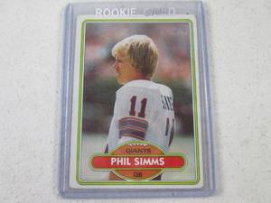 lot 7 image: 1980 Topps Phil Simms Rookie Card...