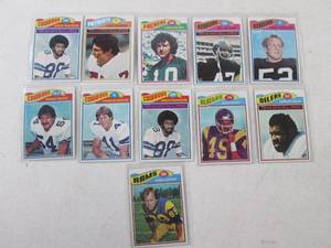 lot 10 image: 1976 Topps Football Cards...