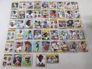 lot 42 image: 55 1981 Topps Football Cards...