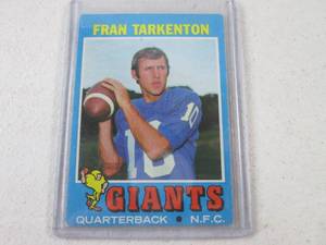 lot 43 image: 1971 Topps Fran Tarkenton Card...