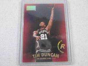 lot 104 image: 1997-98 SkyBox Tim Duncan Rookie Ca...