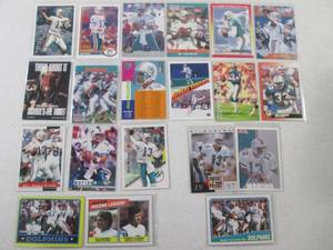 lot 136 image: Dan Marino Cards...