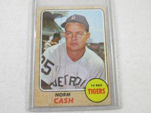 lot 139 image: 1968 Topps Norm Cash Card...