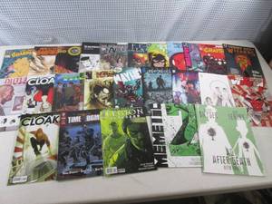 lot 198 image: 25 Misc Marvel , DC , IDW , Wild St...