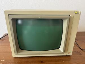 Vintage Apple IIe 13 A2M2010 Green Phosphor Tilt Screen CRT Monitor