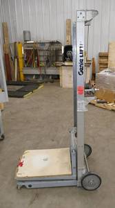 lot 6 image: 400 lb capacity manual crank Genie lift