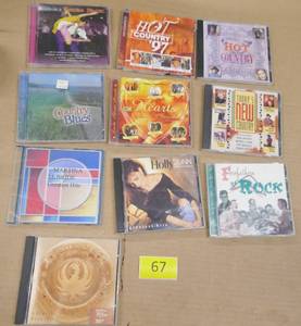 lot 67 image: 10 music cds