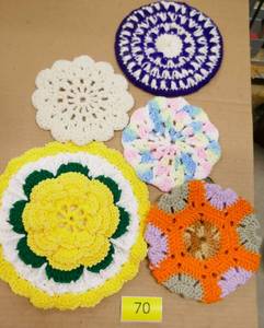 lot 70 image: 5 New handmade hotpads