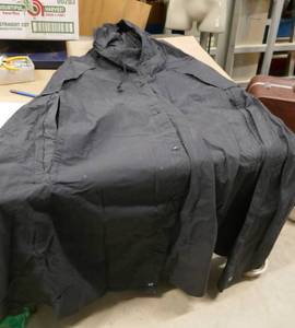 lot 100 image: Military trench coat - canvas, large, would be great for hunting or ice fishing cover up