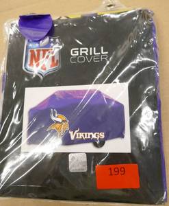 lot 101 image: Vikings grill cover