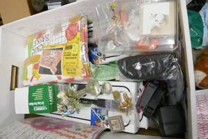 lot 115 image: Box full of misc items