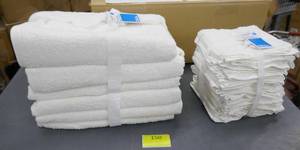 lot 150 image: 4 New White Towels and 18 wash cloths