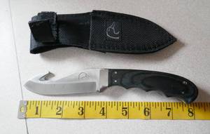 lot 179 image: Ducks Unlimited gut hook knife