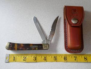 lot 181 image: Camillus 2 blade pocket knife with leather sheath