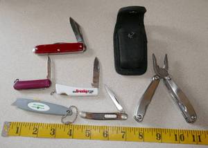 lot 197 image: Lot of small pocket knives including Schrade Old Timer and a multi tool