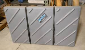 lot 208 image: Skyline display unit in case