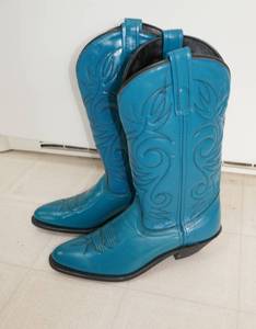 lot 224 image: New womens cowboy boots size 6-12