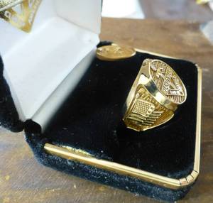 lot 227 image: Mens Ring size 11 with small diamond - Handyman Club