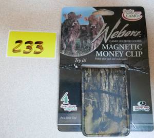 lot 239 image: New Camo magnetic money clip