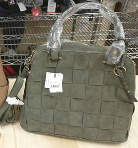 lot 242 image: 2 Green suede-like Purses and 6 wallets all new