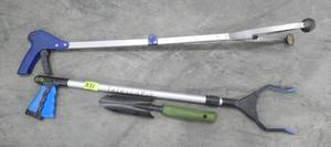 lot 331 image: 2 Grabbers, one Telescopic and a garden shovel