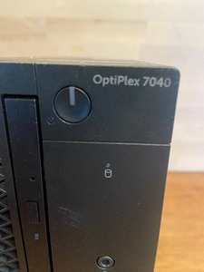 lot 8 image: Dell OptiPlex 7040 Desktop PC