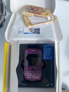 lot 33 image: Blackberry, iPod, Computer Accessories