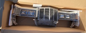 lot 51 image: 1979 Mercury Cougar Front Clip