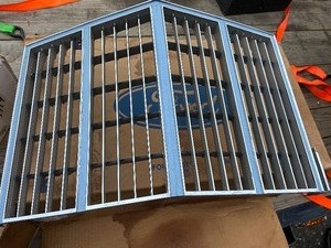 lot 57 image: 1979 Mercury Cougar Grille Blue