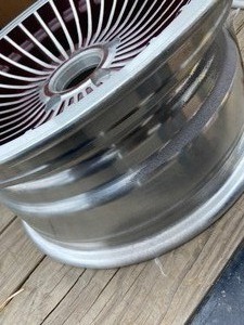 lot 63 image: 1979 Mercury Cougar Thunderbird Rim