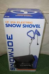 lot 102 image: Snow Joe 13 10A Electric Snow Shovel
