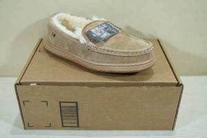 lot 154 image: Lamo Womens Moccasin Slippers -Size 10
