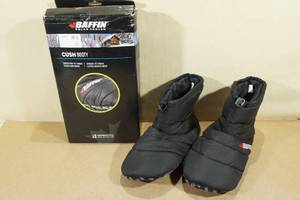 lot 159 image: Baffin Cush Booty Slippers -XL