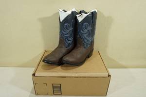 lot 180 image: Smoky Mountain Boots -Kids Size 1