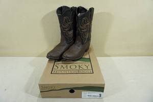 lot 181 image: Smoky Mountain Boots -Kids Size 5