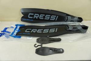 lot 201 image: Cressi Cara Impulse Diving Fins -Size 4041