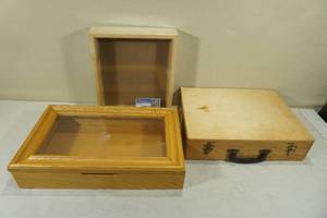 lot 233 image: Memory Box with 2 Cases