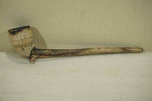 lot 263 image: Vintage Carved Tobacco Pipe