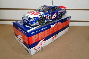 lot 347 image: 2006 Team Caliber Preferred Mark Martin 124 Scale Die Cast Car