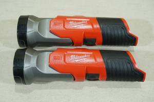 lot 3 image: 2 Milwaukee 12V LED Worklights