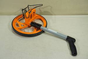 lot 7 image: Keson Measuring Wheel