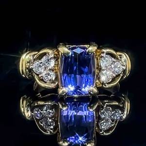Natural Tanzanite & Diamond Scalloped Ribbon Ring in 18k Yellow Gold $3,750 Retail VIDEO