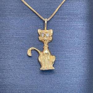 Diamond-Eyed Fun Kitty Cat Textured Finish Pendant in 14k Yellow Gold $1,299 Retail VIDEO