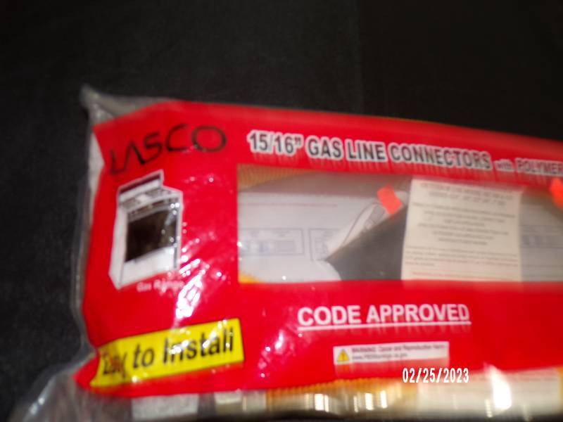 lot 226 image: Lasco 1516 Gas Line Connectors