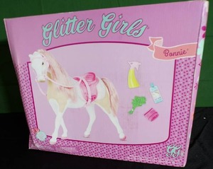 lot 52 image: Glitter Girls 14 Horse with Accessories - Bonnie