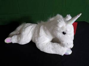 lot 76 image: Brand New FAO Schwarz 15 Cuddly Plush Unicorn
