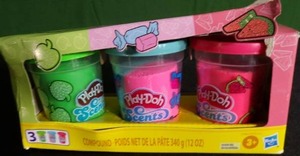 lot 144 image: Play-Doh Scents Candy Pack